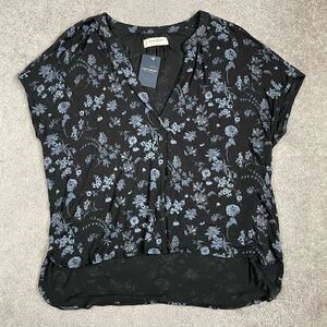 Brand New Lucky Brand Women’s Small Black Blue Floral Hi Low Top Blouse NWT